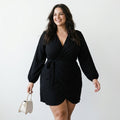 Vestido AuraElegance Pro – O vestido plus size que valoriza sua silhueta e eleva sua presença em qualquer ambiente