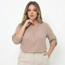 Camisa Plus Size SoftElegance - O caimento perfeito que valoriza seu corpo com leveza e elegância